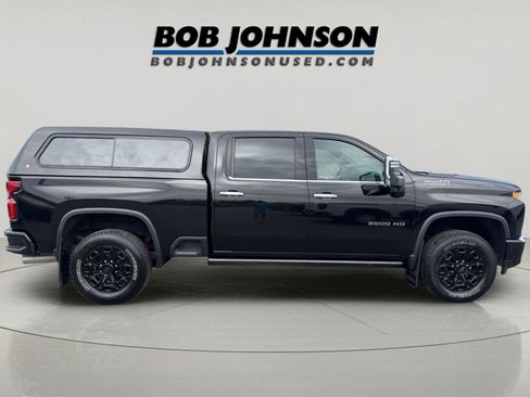 Used 2023 Chevrolet Silverado 3500 High Country w/ Z71 Off-Road Package AWD/4WD image 2