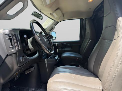 Used 2023 GMC Savana 2500 Extended w/ Driver Convenience Package RWD image 16