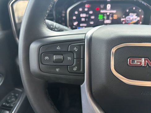 Used 2024 GMC Sierra 2500 SLT w/ SLT Premium Package image 10
