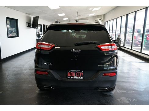 Used 2016 Jeep Cherokee Sport AWD/4WD image 6