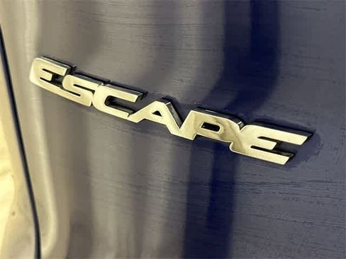 Used 2016 Ford Escape Titanium image 21