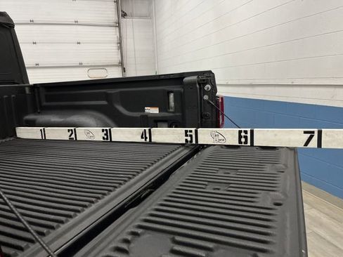 Used 2022 Jeep Gladiator Willys image 14