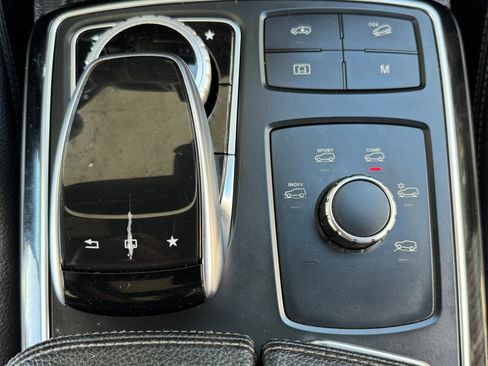 Used 2017 Mercedes-Benz GLS 450 4MATIC image 36