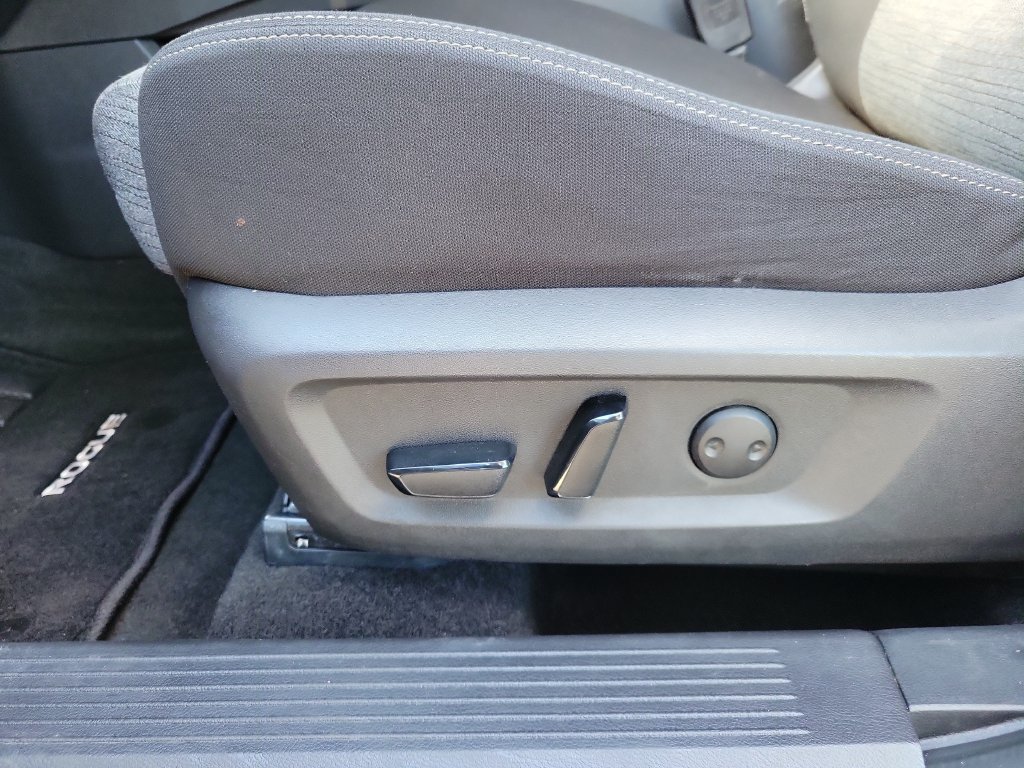 Used 2021 Nissan Rogue SV FWD image 25