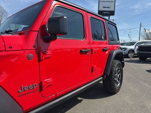 Used 2025 Jeep Wrangler Rubicon image 28