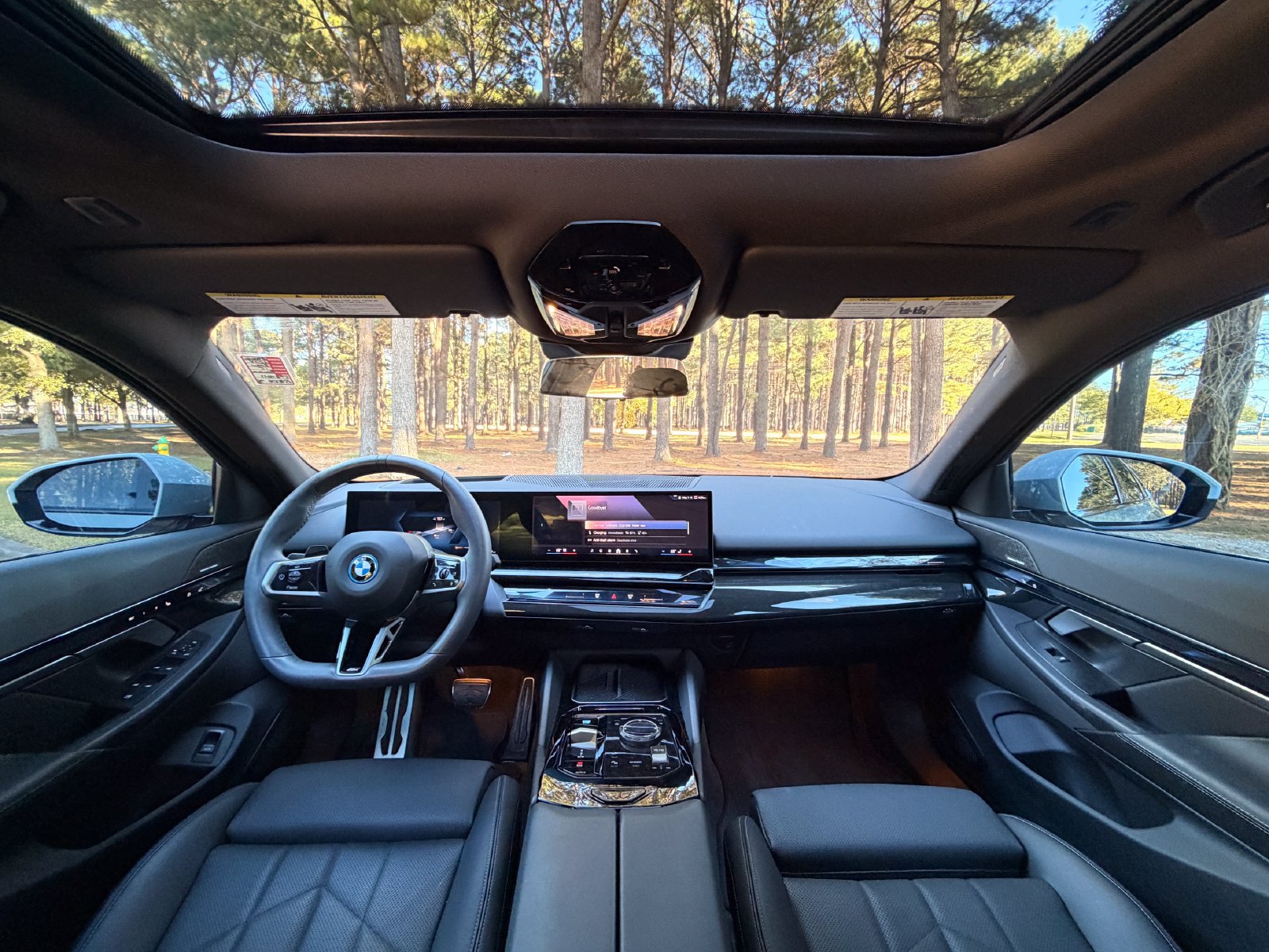 Used 2024 BMW i5 eDrive40i w/ M Sport Package RWD image 2