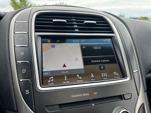Used 2016 Lincoln MKX Select w/ Select Plus Package AWD/4WD image 28