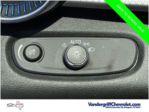 Used 2025 Chevrolet Trax LT w/ Driver Confidence Package FWD image 21