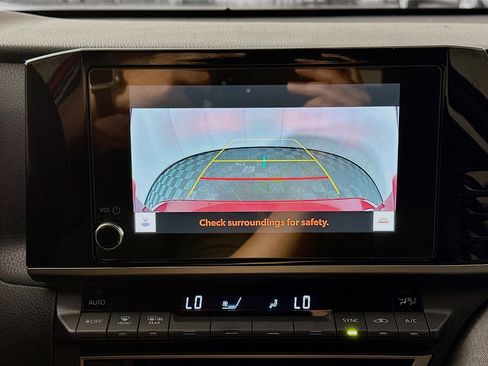 Used 2025 Toyota Camry LE FWD image 22