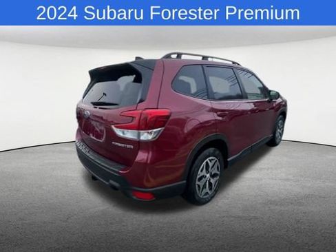 Used 2024 Subaru Forester Premium AWD/4WD image 9