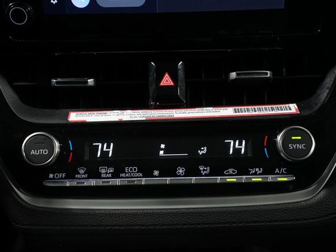 Certified 2024 Toyota Corolla Cross XSE image 21