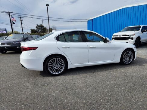 Used 2017 Alfa Romeo Giulia Ti w/ TI Lusso Package AWD/4WD image 5