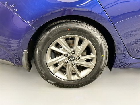 Used 2019 Kia Optima LX FWD image 11