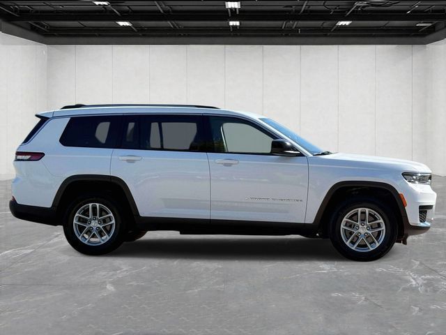 Used 2023 Jeep Grand Cherokee L Laredo w/ Luxury Tech Group I AWD/4WD image 4
