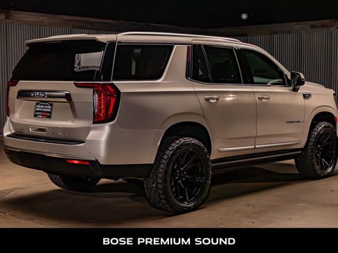 Used 2022 GMC Yukon Denali w/ Denali Premium Package AWD/4WD image 10