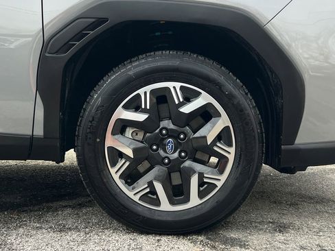 Certified 2025 Subaru Forester Premium image 9