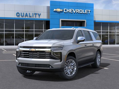 New 2025 Chevrolet Suburban Premier image 30