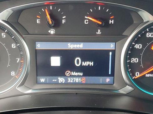 Used 2023 Chevrolet Traverse RS image 11