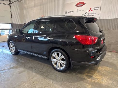 Used 2018 Nissan Pathfinder SL w/ SL Premium Package image 7