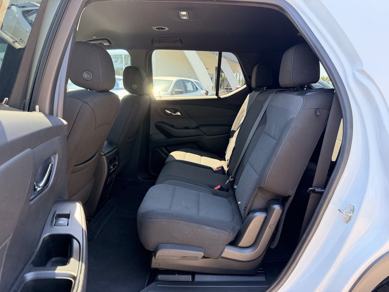 Used 2023 Chevrolet Traverse LT w/ LPO, Cargo Package FWD image 28