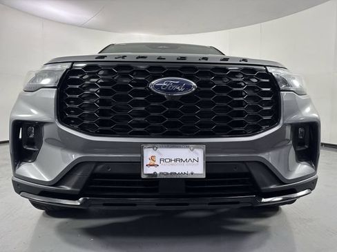 Used 2025 Ford Explorer ST-Line w/ ST-Line Street Pack AWD/4WD image 26