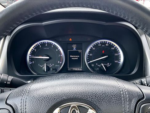 Used 2016 Toyota Highlander Limited Platinum FWD image 25