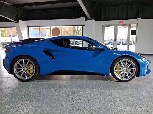 Used 2025 Lotus Emira image 5