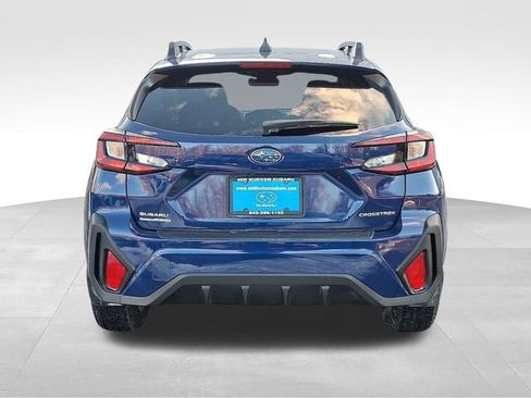 Used 2025 Subaru Crosstrek 2.0i Premium image 5