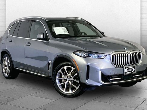 Used 2025 BMW X5 xDrive40i AWD/4WD image 1