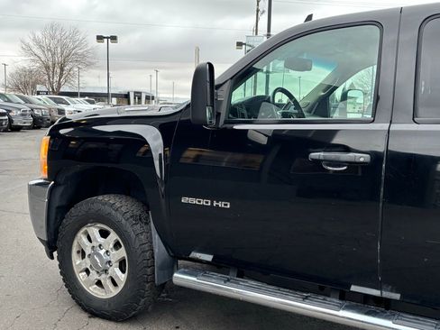 Used 2011 Chevrolet Silverado 2500 LT w/ Interior Plus Package image 5