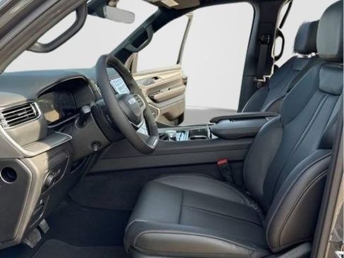 New 2026 Jeep Grand Wagoneer L 4WD w/ Premium Group I image 13