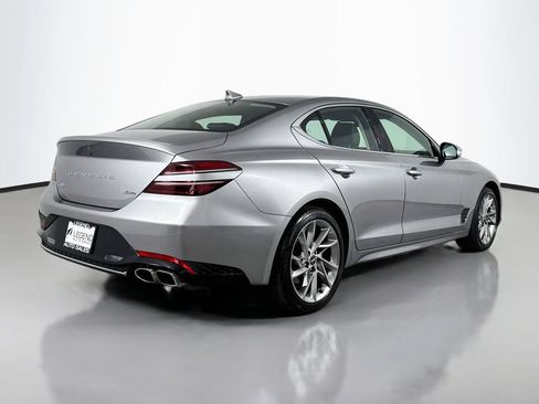 Used 2022 Genesis G70 2.0T AWD/4WD image 6