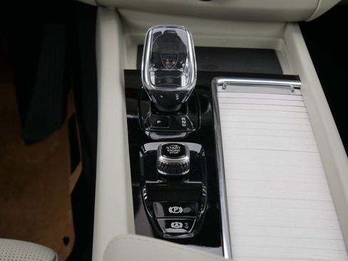 New 2026 Volvo XC60 T8 Ultra w/ Protection Package Premier AWD/4WD image 8