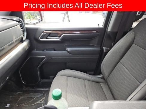 Used 2024 Chevrolet Silverado 1500 LT w/ Safety Package AWD/4WD image 5