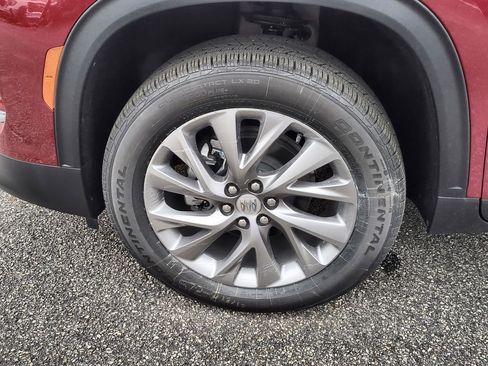 Used 2025 Buick Enclave Preferred w/ Power Package image 33