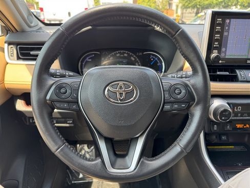 Used 2019 Toyota RAV4 Limited AWD/4WD image 22