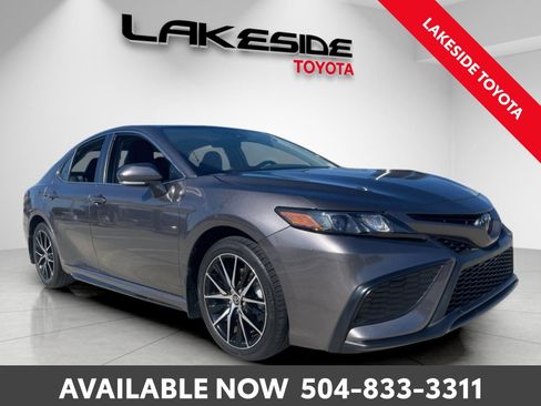 Used 2023 Toyota Camry SE image 8