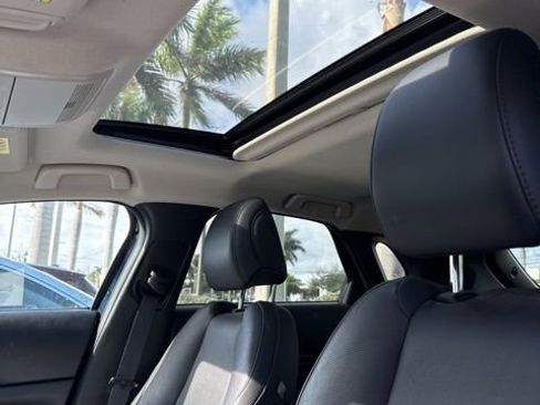 Used 2021 MAZDA CX-30 AWD 2.5 S w/ Premium Package image 3