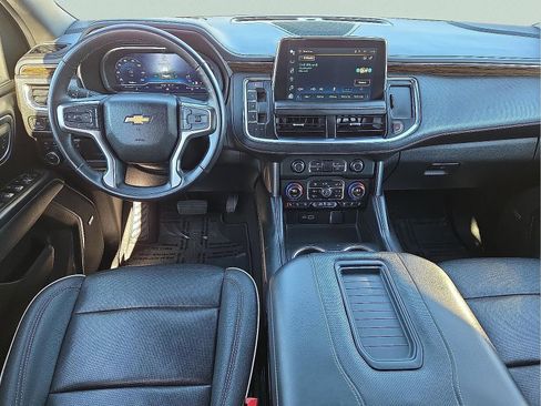 Certified 2023 Chevrolet Suburban Premier image 11