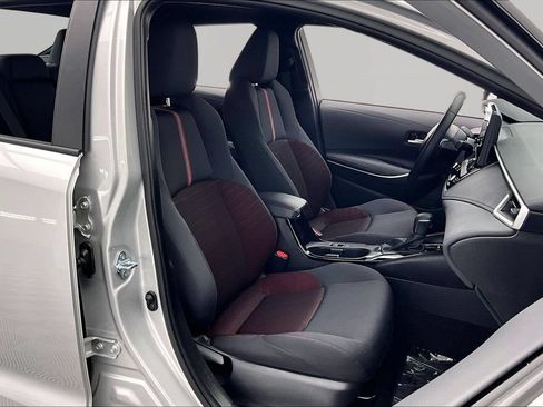 Used 2025 Toyota Corolla SE FWD image 7