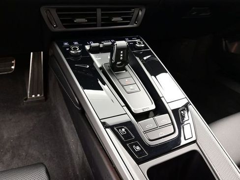 Certified 2025 Porsche 911 Carrera image 12