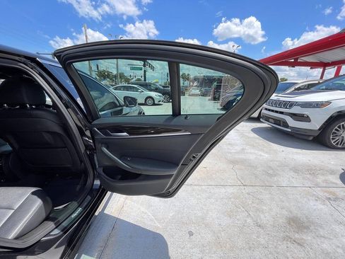 Used 2019 BMW 530i w/ Convenience Package RWD image 16