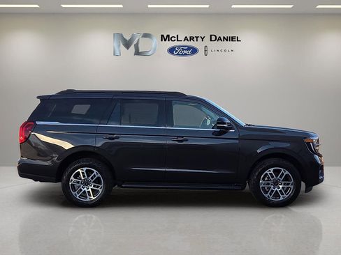 New 2026 Ford Expedition Active image 6