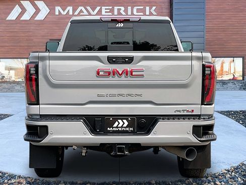 Used 2024 GMC Sierra 3500 AT4 w/ AT4 Premium Plus Package AWD/4WD image 6