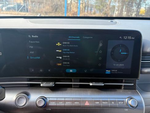 Used 2025 Hyundai Kona SEL image 21