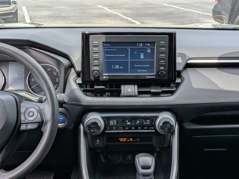 Used 2021 Toyota RAV4 XLE w/ Convenience Package AWD/4WD image 3