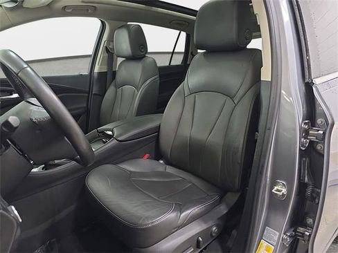 Used 2019 Buick Envision Essence image 14