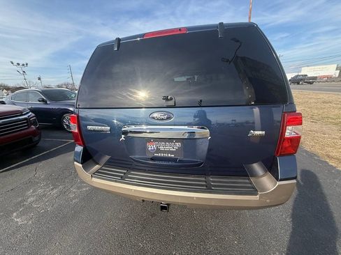 Used 2013 Ford Expedition XLT image 4