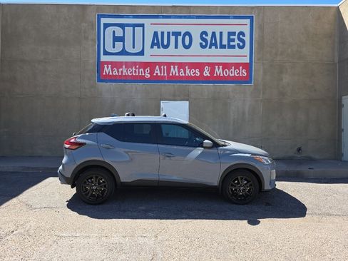 Used 2024 Nissan Kicks SV w/ Exterior Package FWD image 6