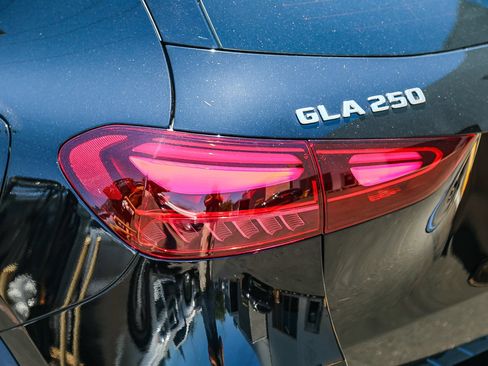 Certified 2026 Mercedes-Benz GLA 250 image 8